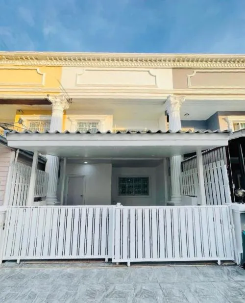 For Sale Townhouse/Townhome  , Nirun Ville 3 , newly renovated , Dok Mai , Prawet , Bangkok , CX-115112