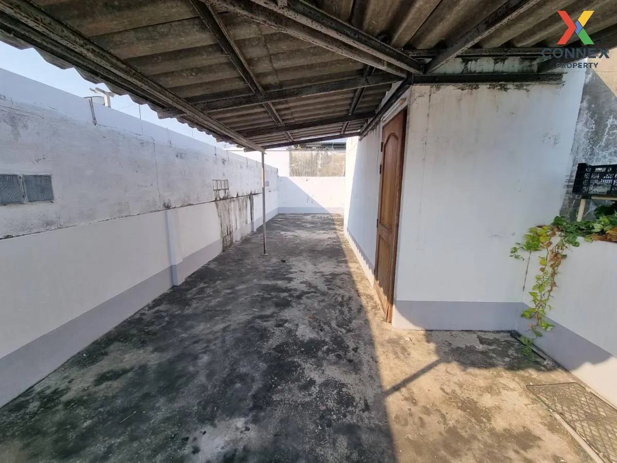 For Sale Commercial Building-Khlongluang Pathum Thani at Chatchai Market , Khlong Nueng , khlong Luang , Pathum Thani , CX-115589