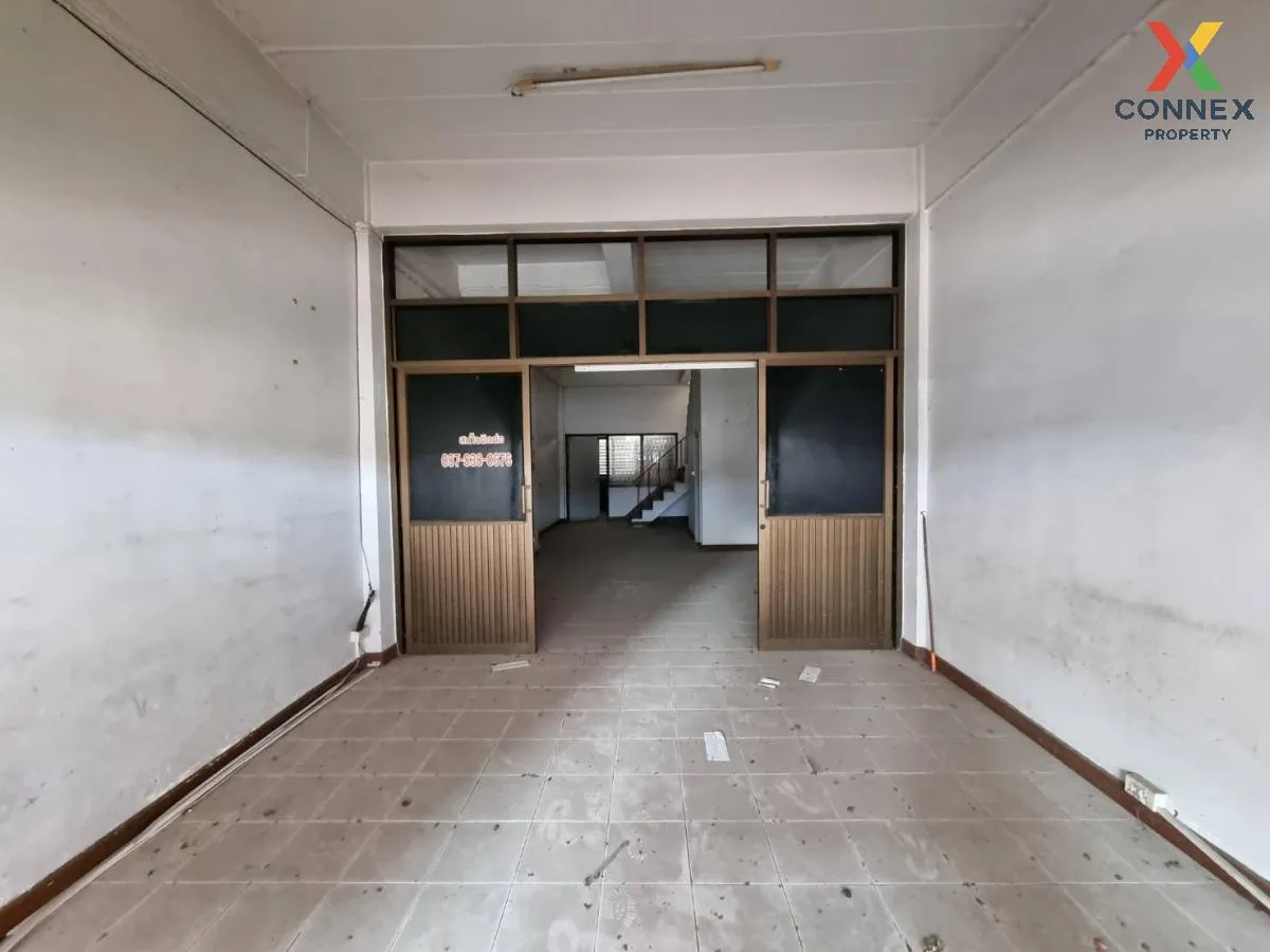 For Sale Commercial Building-Khlongluang Pathum Thani at Chatchai Market , Khlong Nueng , khlong Luang , Pathum Thani , CX-115589