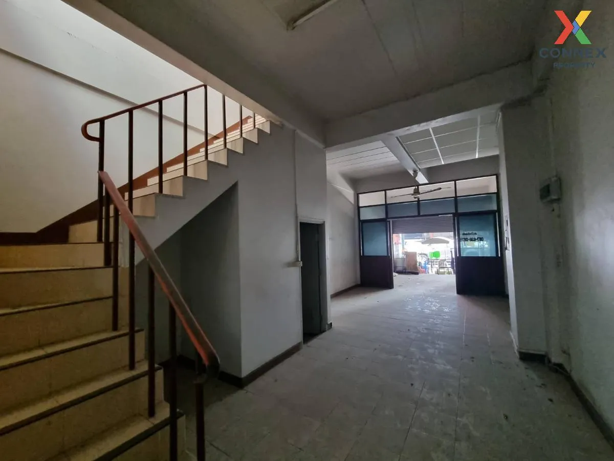 For Sale Commercial Building-Khlongluang Pathum Thani at Chatchai Market , Khlong Nueng , khlong Luang , Pathum Thani , CX-115589