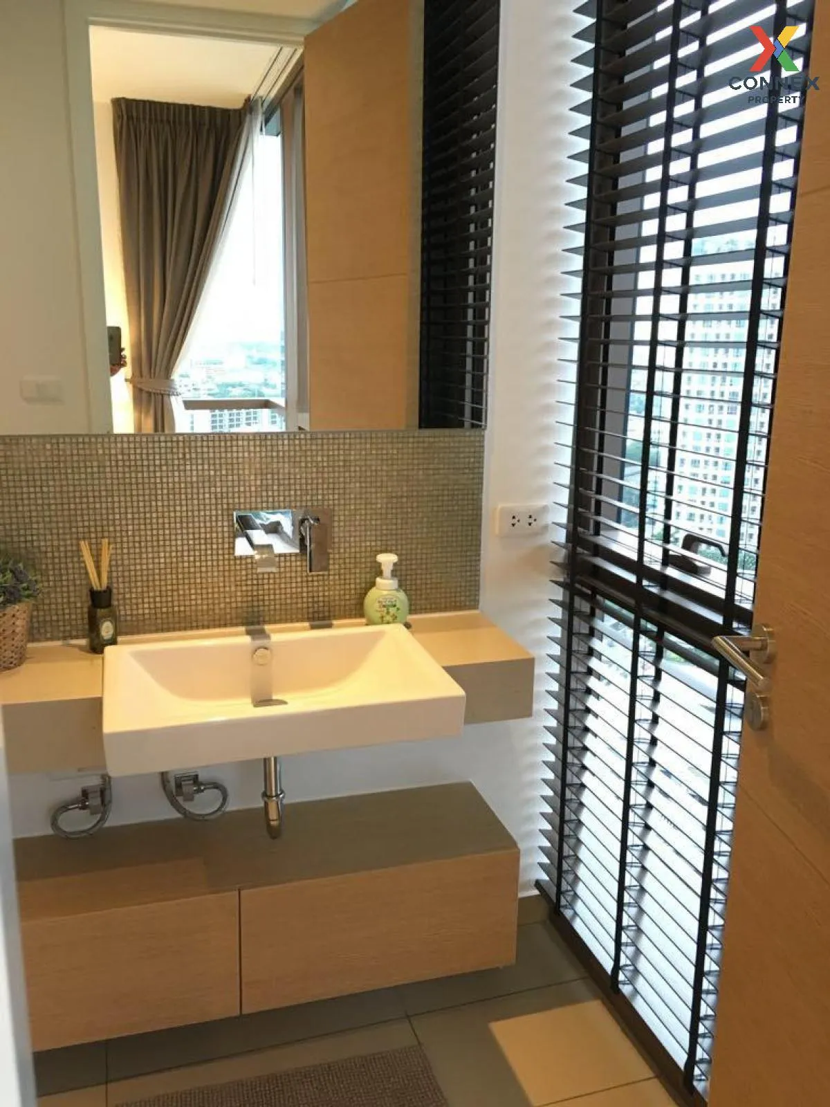 For Rent Condo , The Lofts Ekkamai , BTS-Ekkamai , Phra Khanong Nuea , Watthana , Bangkok , CX-115795