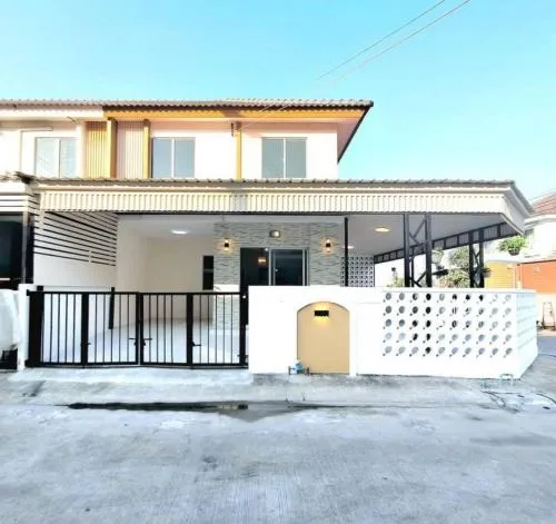 ขายทาวน์เฮ้าส์/ทาวน์โฮม  บ้านพฤกษา 106 บางปู - ตำหรุ ห้องมุม รีโนเวทใหม่ บางปูใหม่ เมืองสมุทรปราการ สมุทรปราการ CX-115854