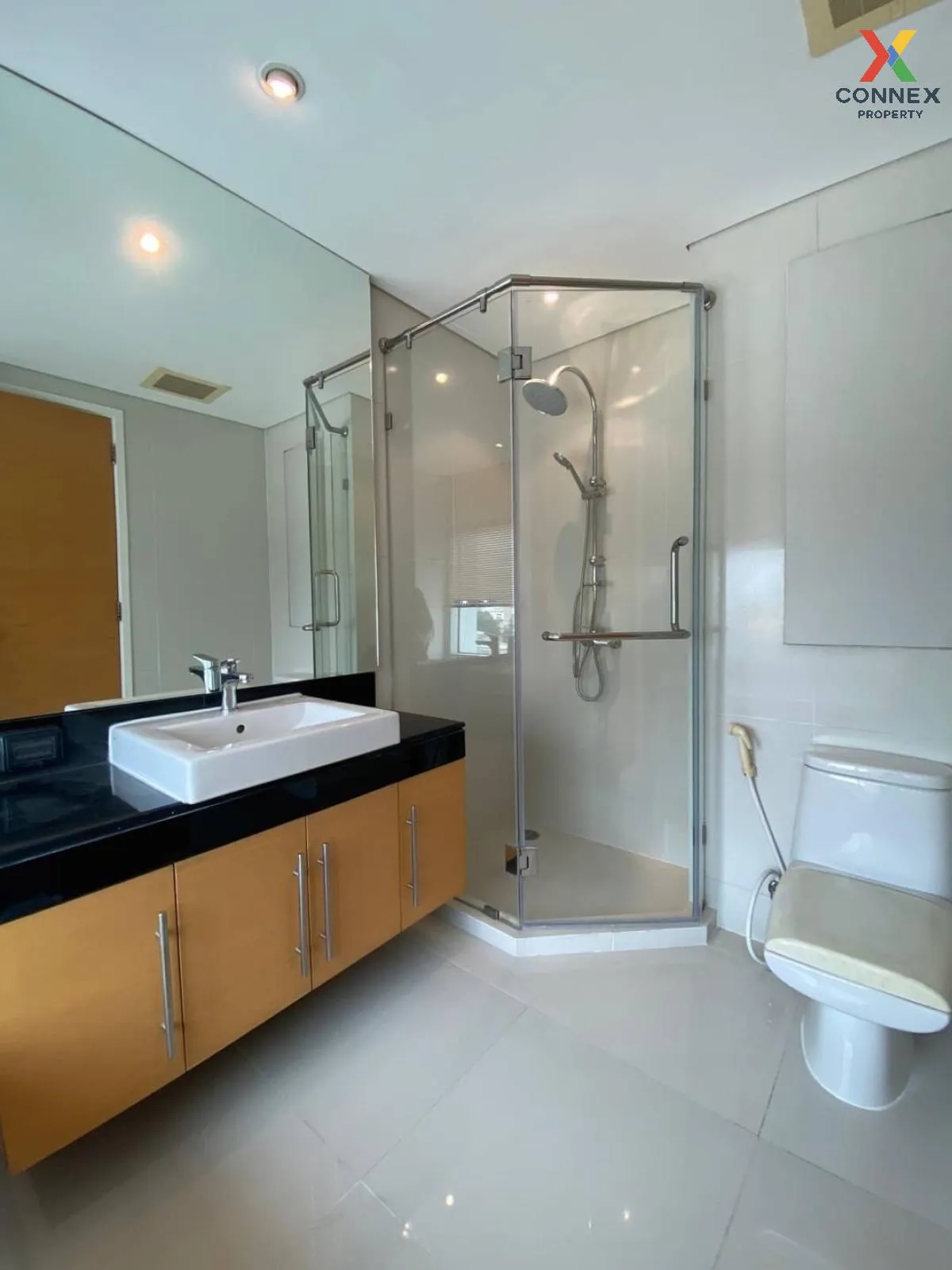 For Rent Condo , Fullerton Sukhumvit , BTS-Ekkamai , Khlong Tan Nuea , Watthana , Bangkok , CX-115892