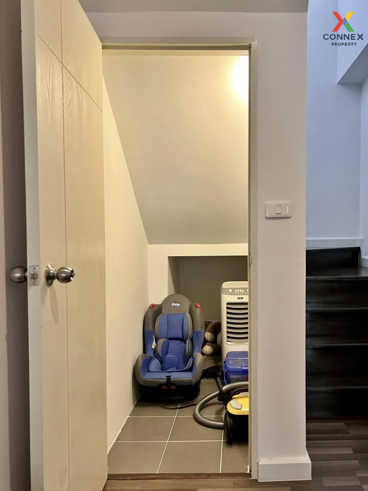 For Sale Townhouse/Townhome  , Bless Town Srinakarin - Namdang , 
