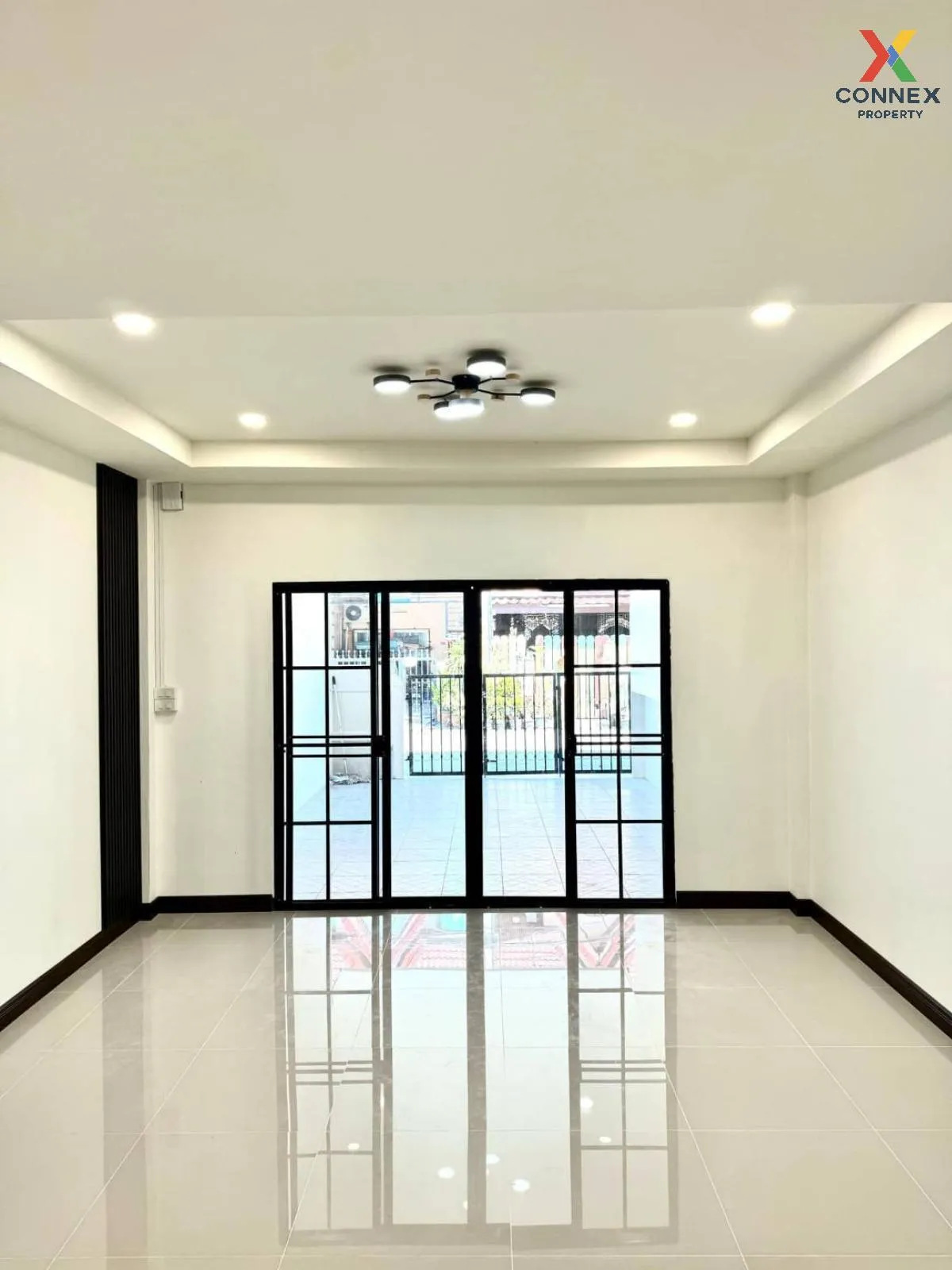 For Sale Townhouse/Townhome  , Phetkasem Pailin , newly renovated , Om Noi , Krathum Baen , Samut Sakhon , CX-116416