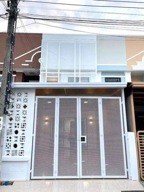 ขายทาวน์เฮ้าส์/ทาวน์โฮม  บ้านนครทอง ปาร์ควิว 3 รีโนเวทใหม่ บางบัวทอง บางบัวทอง นนทบุรี CX-116521