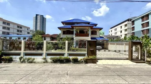 For Rent 3-storey detached house, Soi Bangna-Trad. , Bang Na Nuea , Bang Na , Bangkok , CX-116598