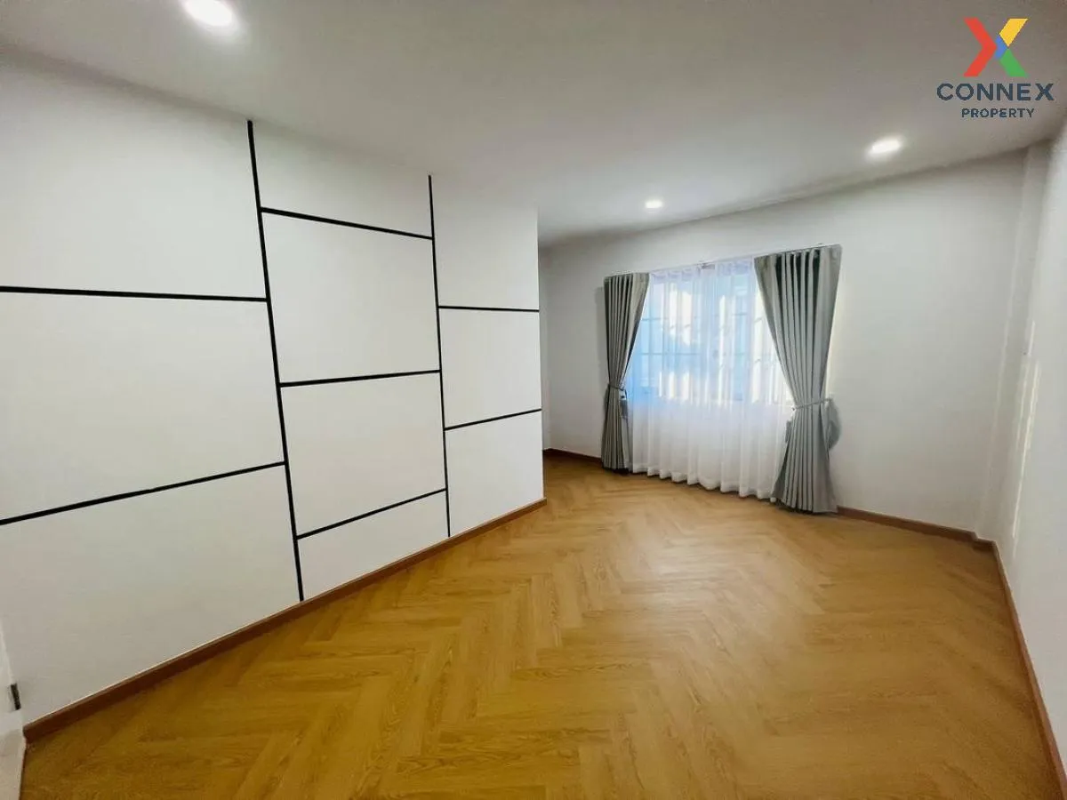 For Sale Townhouse/Townhome  , K.C. Ramintra 8 , newly renovated 