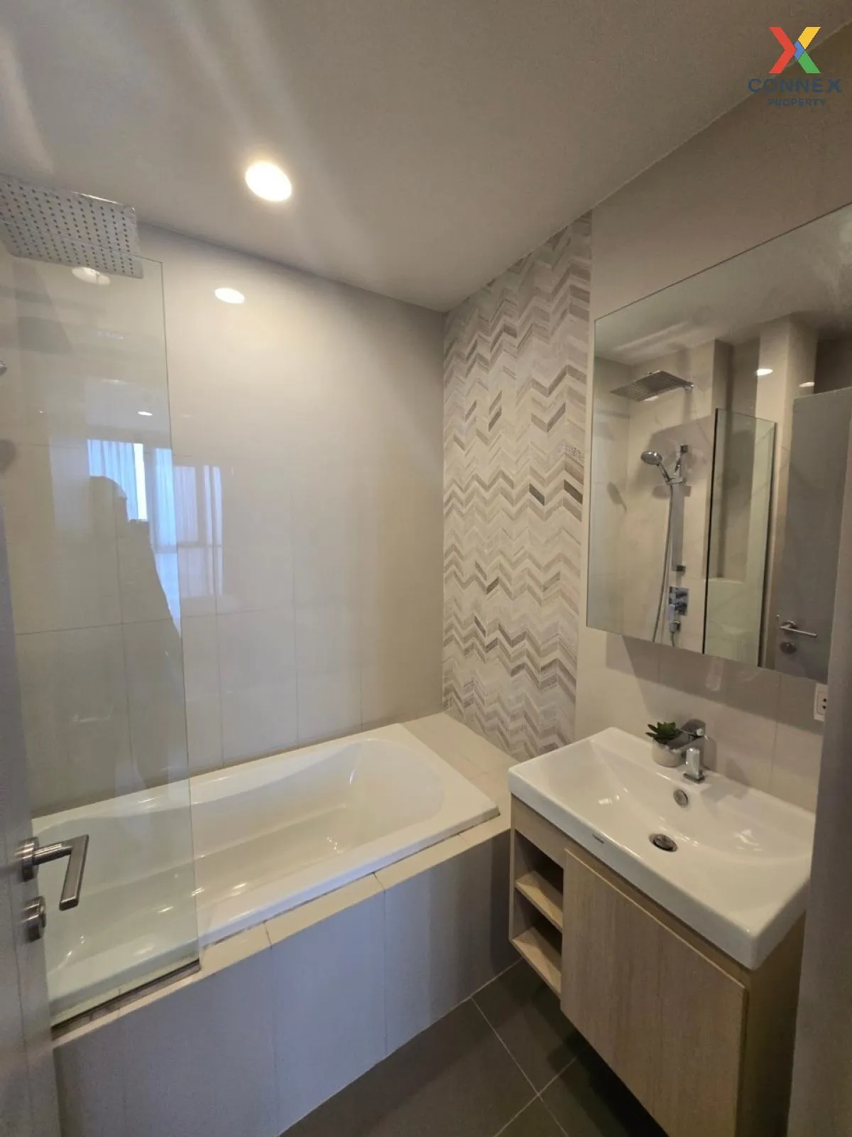 For Rent Condo , Oka Haus Sukhumvit 36 , BTS-Thong Lo , Khlong Tan , Khlong Toei , Bangkok , CX-116708