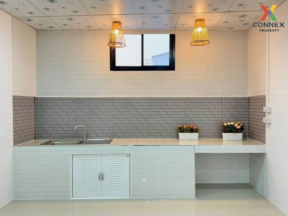 For Sale Townhouse/Townhome  , Baan Piyawararom 1 , Bang Bua Thon