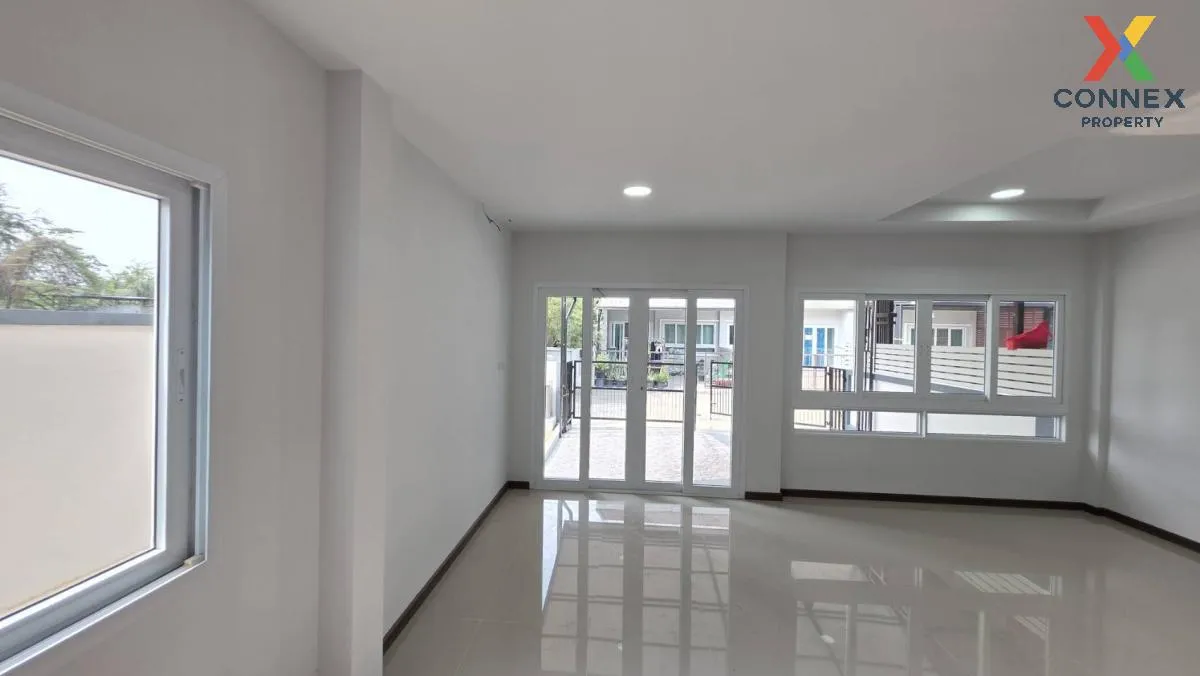 For Sale Townhouse/Townhome  , Suetrong Cozy Bangbuathong-340 , Lahan , Bang Bua Thong , Nonthaburi , CX-116859