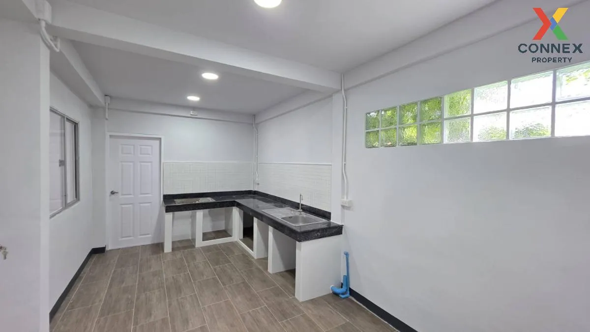 For Sale Townhouse/Townhome  , Baan Pruksa 39 Kaeo In - Bang Yai 