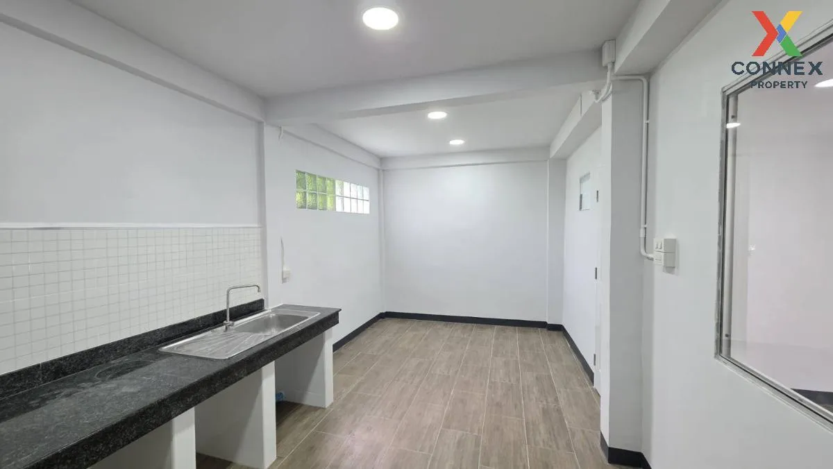 For Sale Townhouse/Townhome  , Baan Pruksa 39 Kaeo In - Bang Yai 
