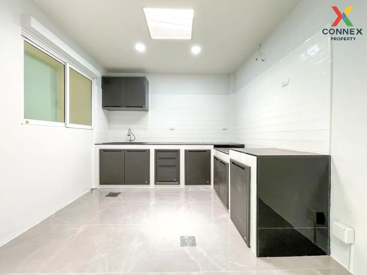 For Sale Townhouse/Townhome  , Patio Chaengwattana - Mueangthong , newly renovated , Ban Mai , Pak Kret , Nonthaburi , CX-117318