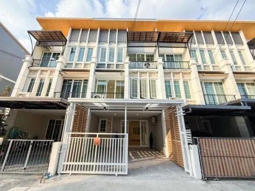 For Sale Townhouse/Townhome  , Golden City Pinklao - Charansanitwong , newly renovated , Bang Kruai , Bang Kruai , Nonthaburi , CX-117319