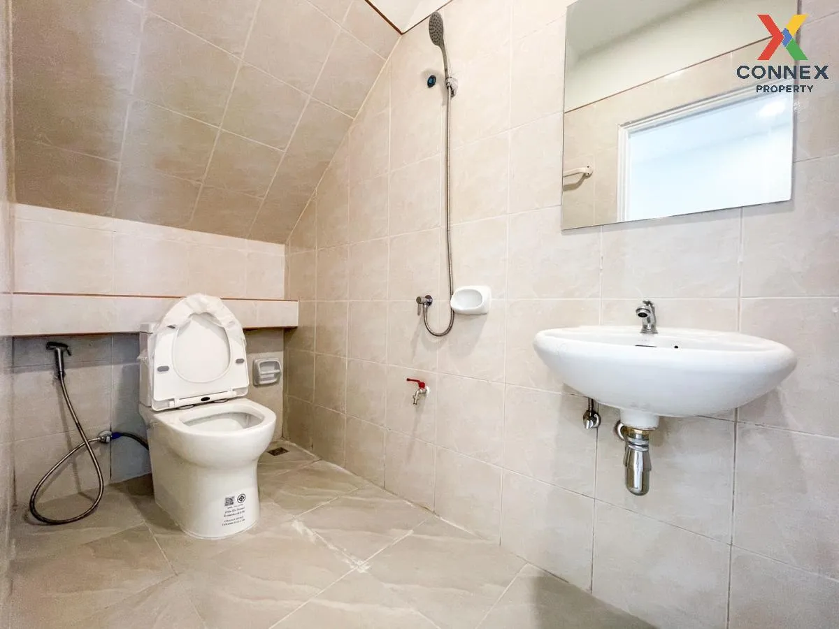 For Sale Townhouse/Townhome  , Thanajit Bangkruai , newly renovat