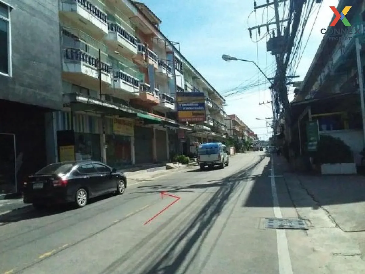 For Sale 3-storey commercial building on Boon Samphan Road Bang L 1