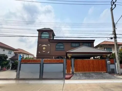 For Sale House , Baan Chuanchuen Petchkasem 81 , corner unit , newly renovated , Nong Khaem , Nong Khaem , Bangkok , CX-117493