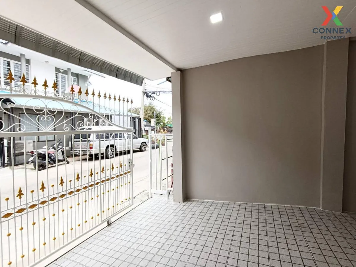 For Sale Townhouse/Townhome  , Baan Buathong 4 Baan Kluay-Sai Noi , wide frontage , newly renovated , Phimonrat , Bang Bua Thong , Nonthaburi , CX-117494