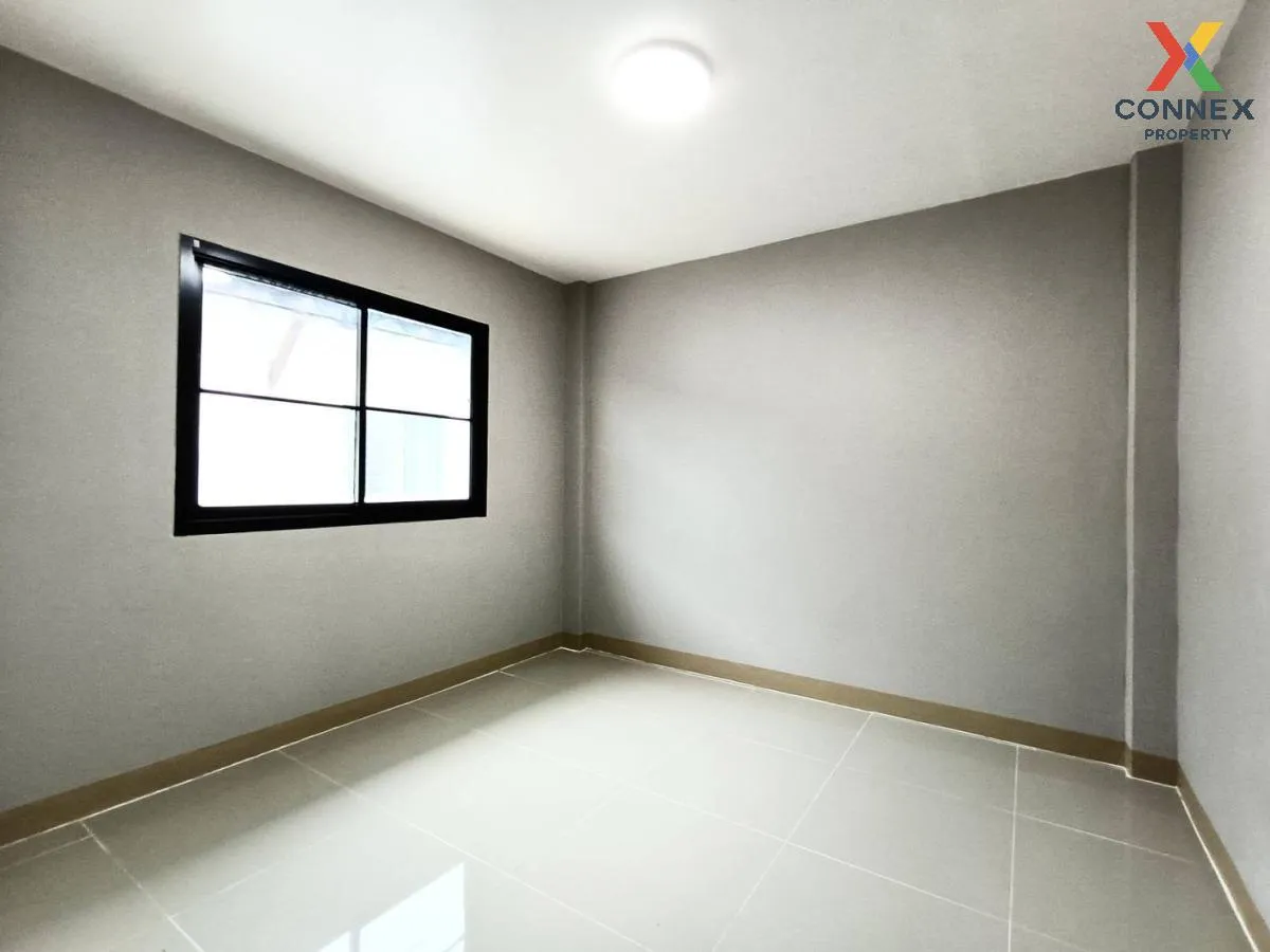 For Sale Townhouse/Townhome  , Baan Buathong 4 Baan Kluay-Sai Noi , wide frontage , newly renovated , Phimonrat , Bang Bua Thong , Nonthaburi , CX-117494