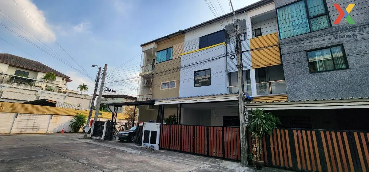 For Rent Townhouse/Townhome  , Sarin Wiz Sukhumvit 107 , wide frontage , BTS-Bearing , Samrong Nuea , Mueang Samut Prakan , Samut Prakarn , CX-117869