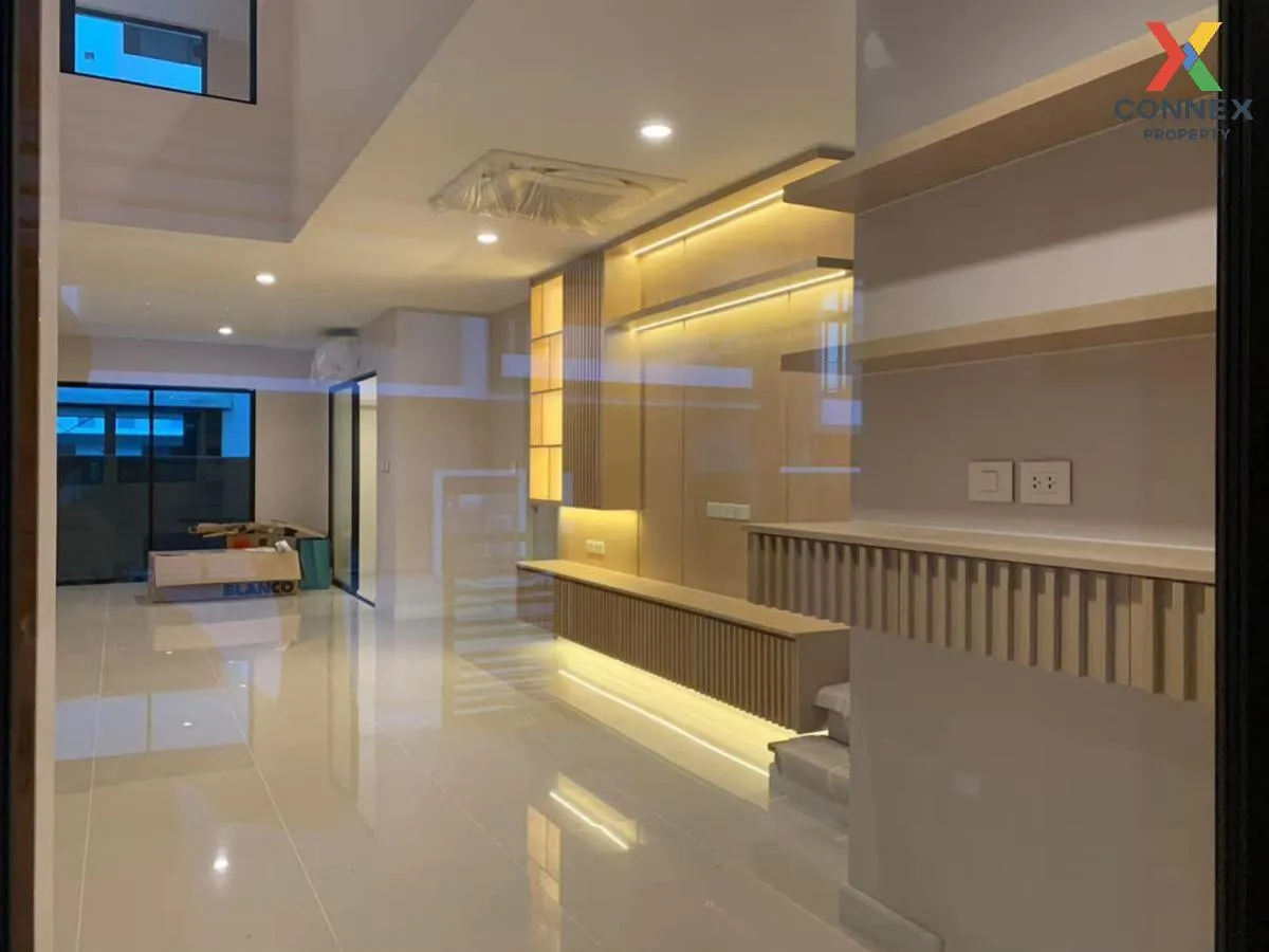 For Rent Townhouse/Townhome  , Nirvana DEFINE Srinakarin-Rama 9 , Saphan Sung , Saphan Sung , Bangkok , CX-118280