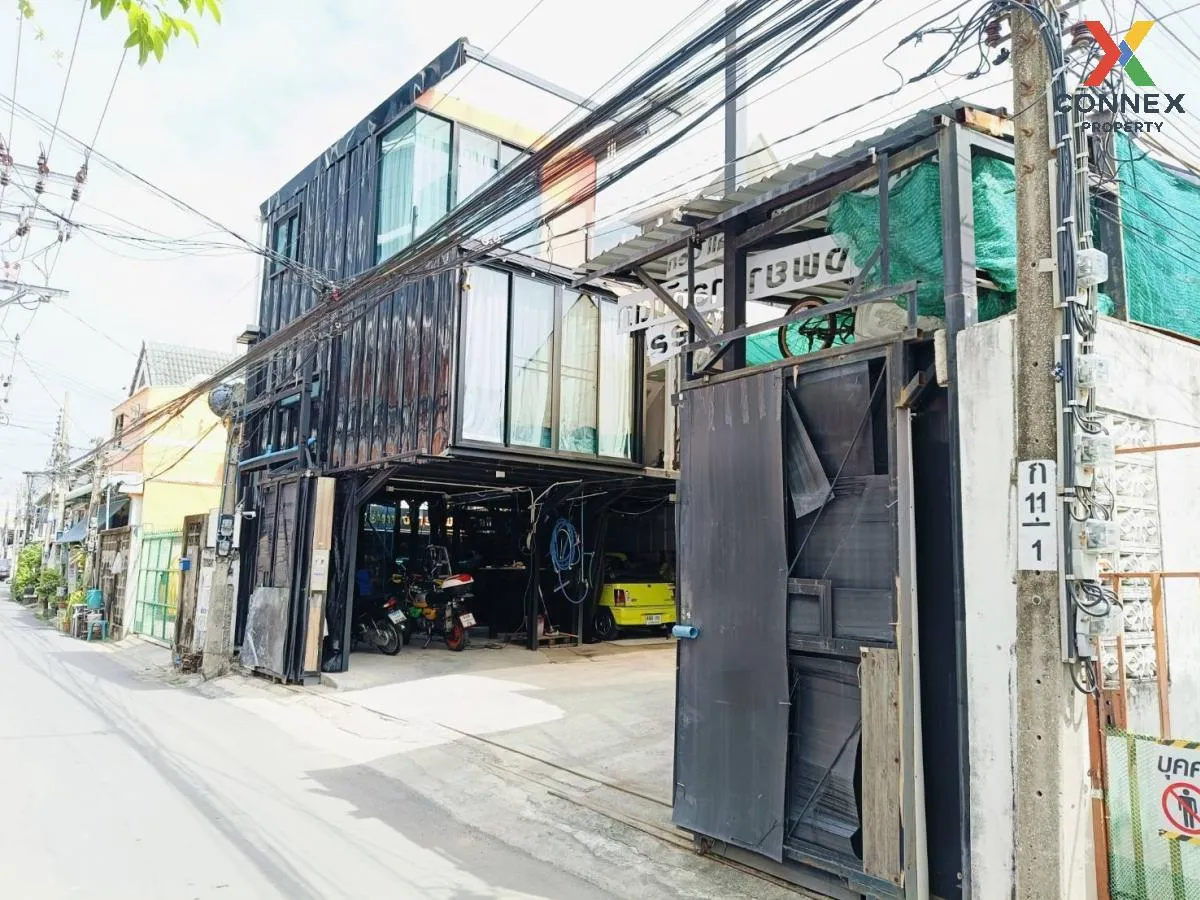 For Sale  3-storey detached house, Soi Punnawithi 13 , Bang Chak , Phra Khanong , Bangkok , CX-118455 1