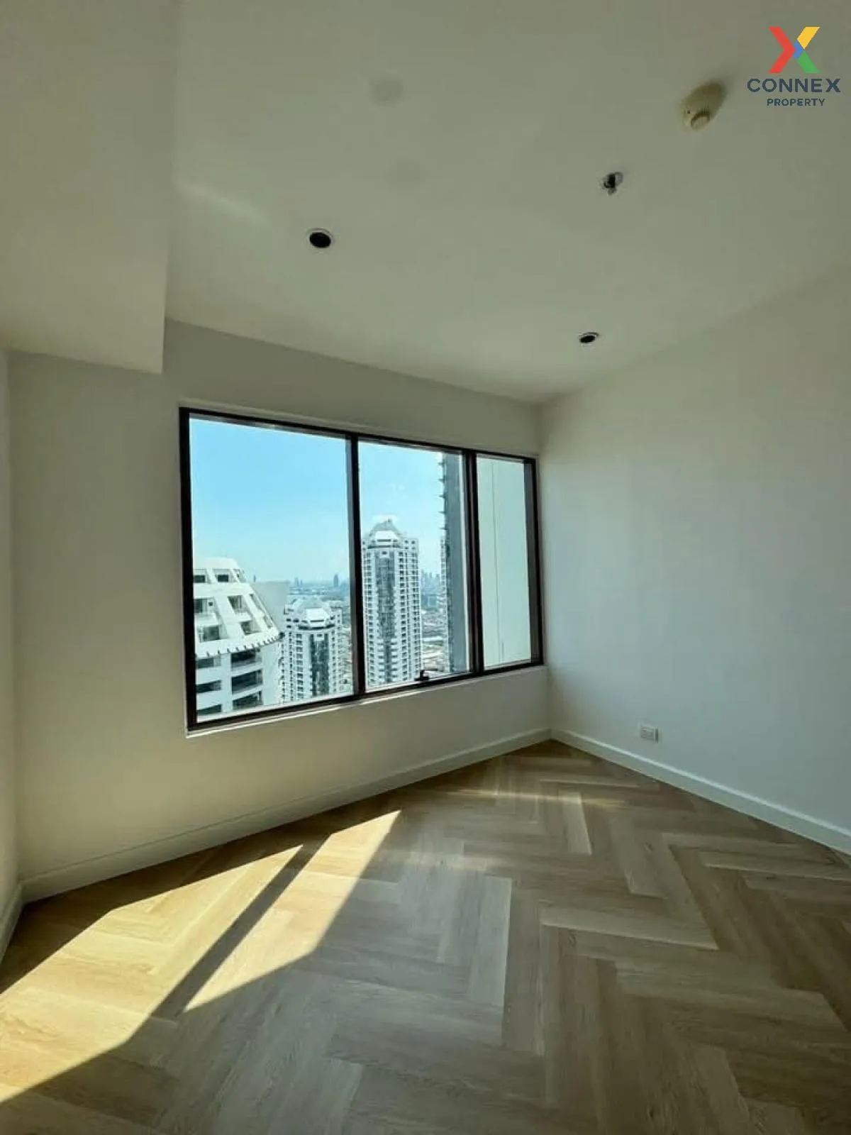 For Sale Condo , The Emporio Place , high floor , newly renovated , BTS-Phrom Phong , Khlong Toei , Khlong Toei , Bangkok , CX-118496