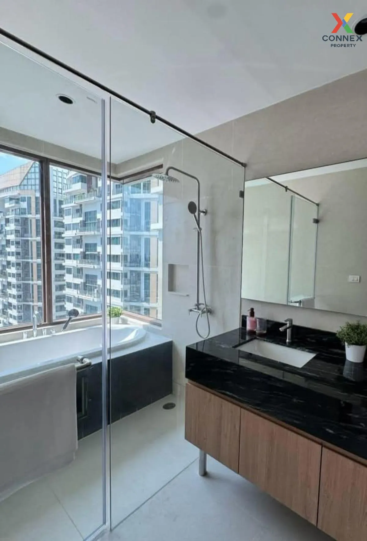 For Sale Condo , The Emporio Place , high floor , newly renovated , BTS-Phrom Phong , Khlong Toei , Khlong Toei , Bangkok , CX-118496