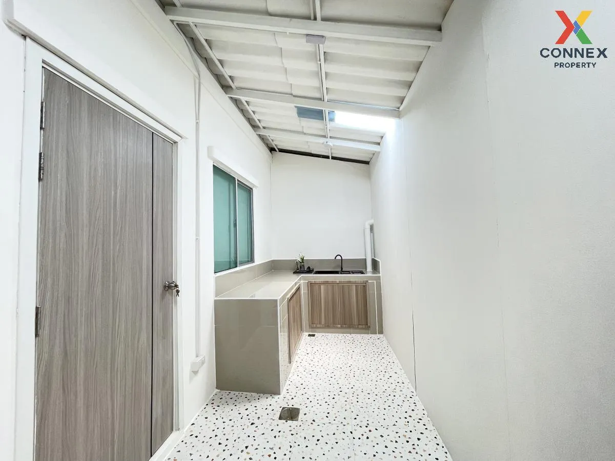 For Sale Townhouse/Townhome  , Baan Pruksa 84/2 Petchkasem 63-Wongwaen , newly renovated , Lak Song , Bang Khae , Bangkok , CX-118723