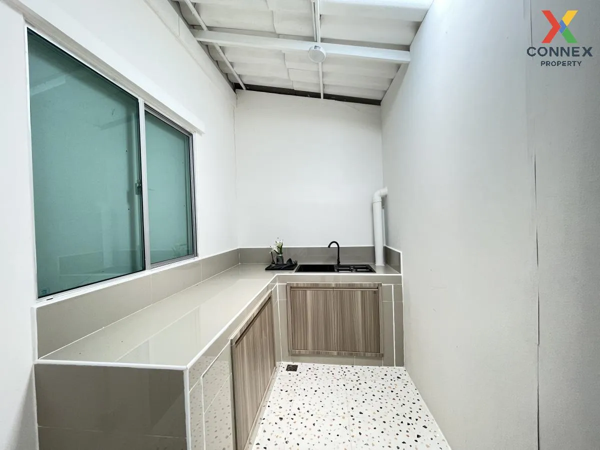 For Sale Townhouse/Townhome  , Baan Pruksa 84/2 Petchkasem 63-Wongwaen , newly renovated , Lak Song , Bang Khae , Bangkok , CX-118723