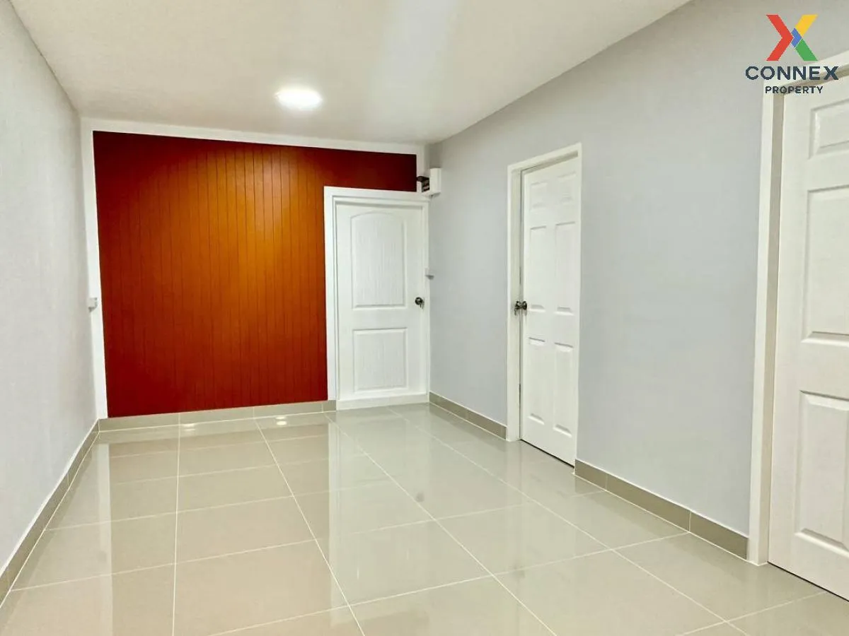 ขายทาวน์เฮ้าส์/ทาวน์โฮม  บ้านพฤกษา 3 บางบัวทอง รีโนเวทใหม่ บางคูร