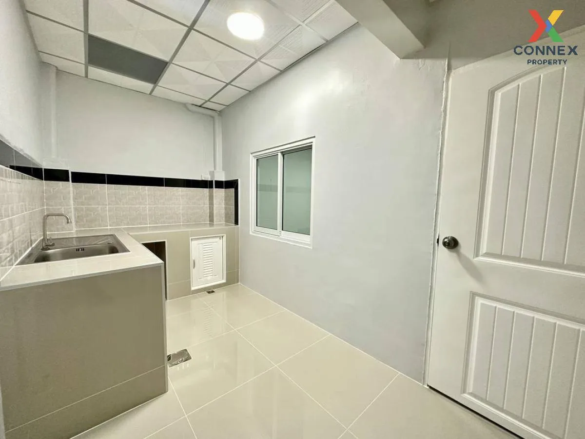 ขายทาวน์เฮ้าส์/ทาวน์โฮม  บ้านพฤกษา 3 บางบัวทอง รีโนเวทใหม่ บางคูร