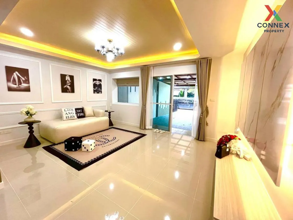 ขายทาวน์เฮ้าส์/ทาวน์โฮม  อินดี้ บางนา กม.26 รีโนเวทใหม่ บางบ่อ บา
