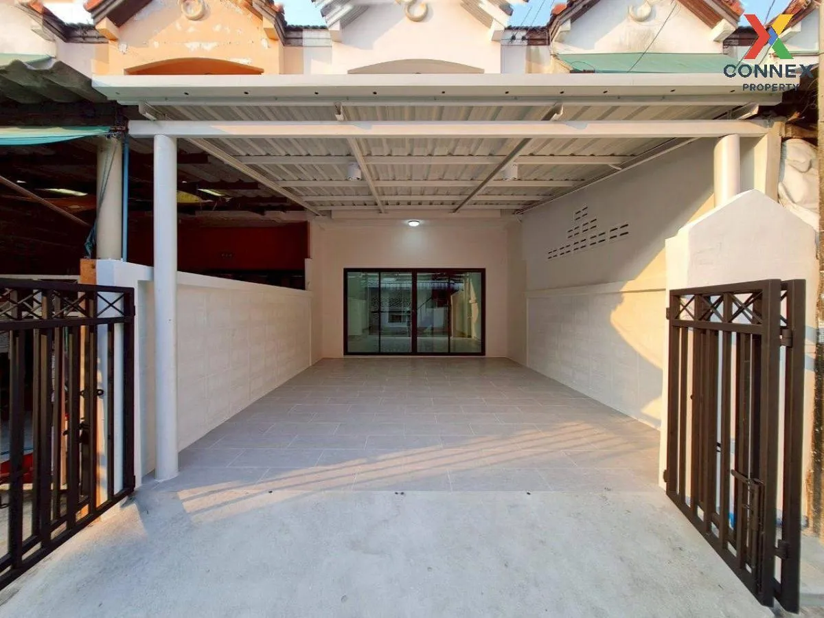 For Sale Townhouse/Townhome  , Chanaporn Place , newly renovated  2