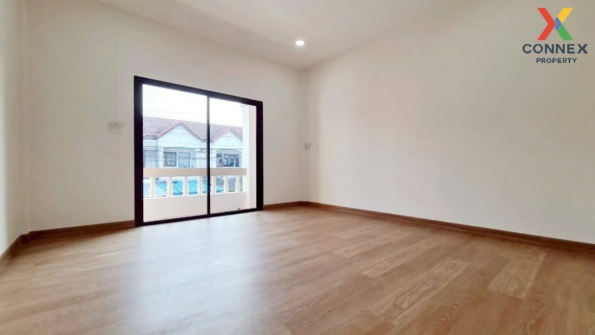 For Sale Townhouse/Townhome  , Chanaporn Place , newly renovated 