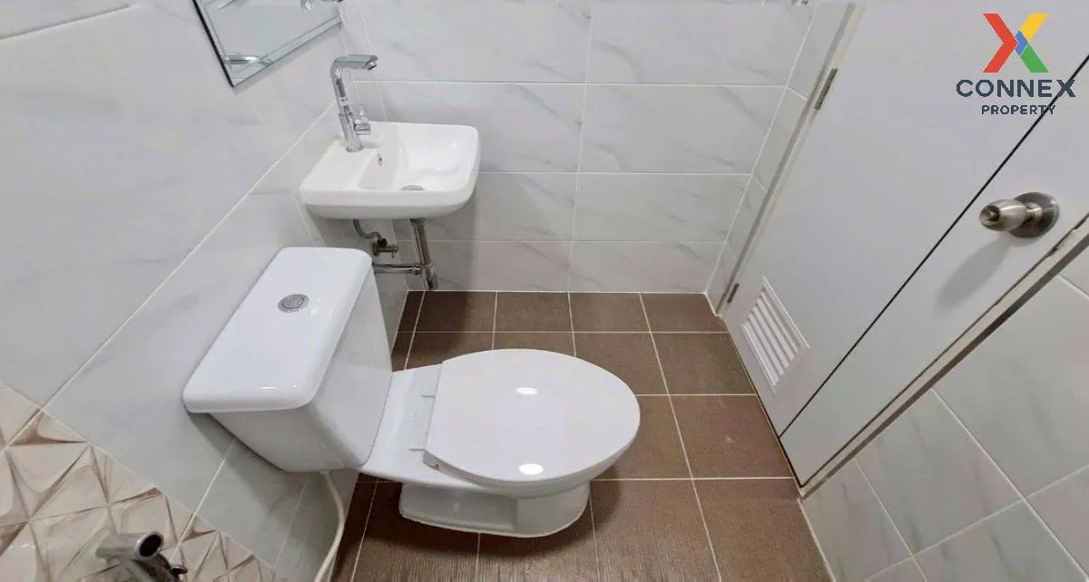 For Sale Townhouse/Townhome  , Chanaporn Place , newly renovated 