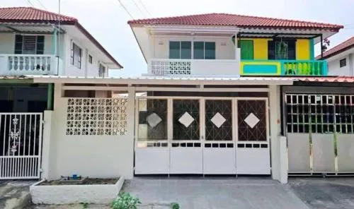 ขายบ้าน  บ้านพระปิ่น 4 หน้ากว้าง รีโนเวทใหม่ หนองแขม เขต หนองแขม กรุงเทพ CX-120016
