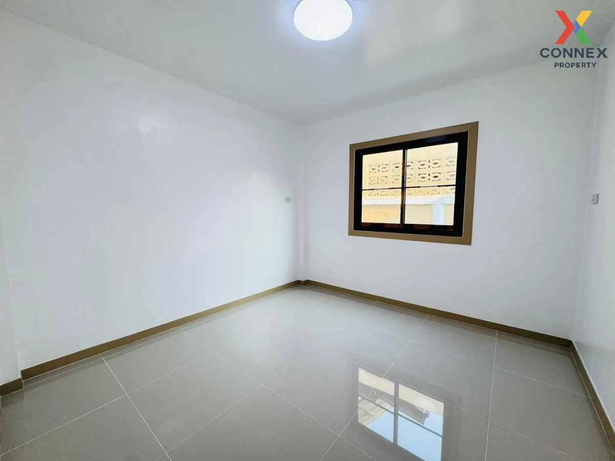 For Sale Townhouse/Townhome  , Baan Tawan Ngam , newly renovated 
