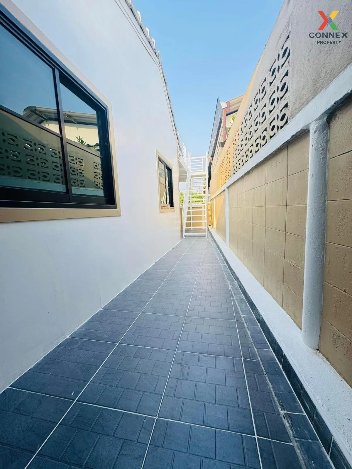 For Sale Townhouse/Townhome  , Baan Tawan Ngam , newly renovated 