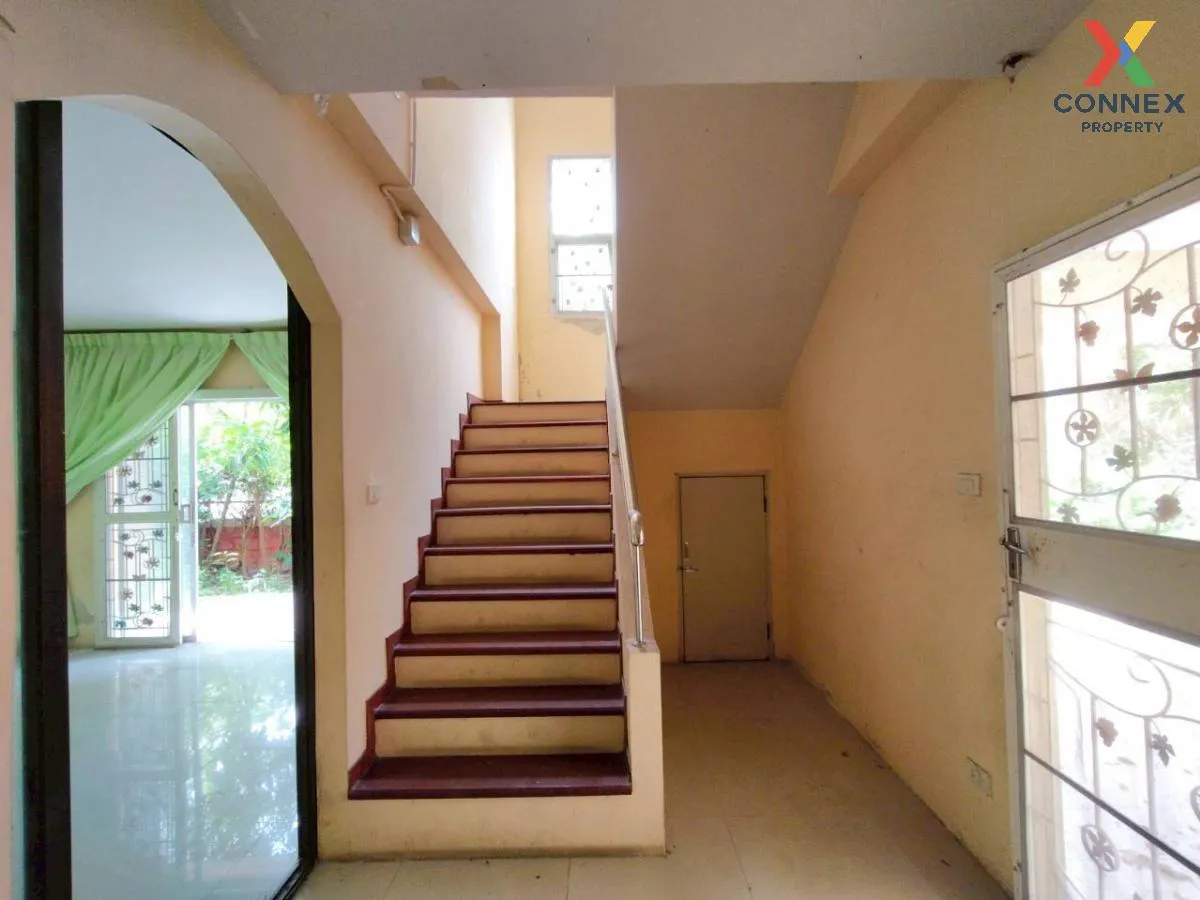 For Sale House , Siwarat 7 , Khlong Yong , mueang Nakhon Pathom ,