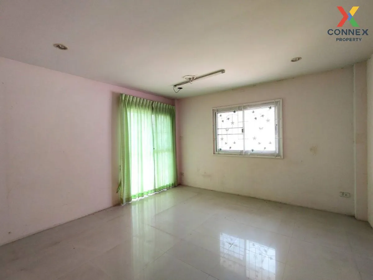 For Sale House , Siwarat 7 , Khlong Yong , mueang Nakhon Pathom ,