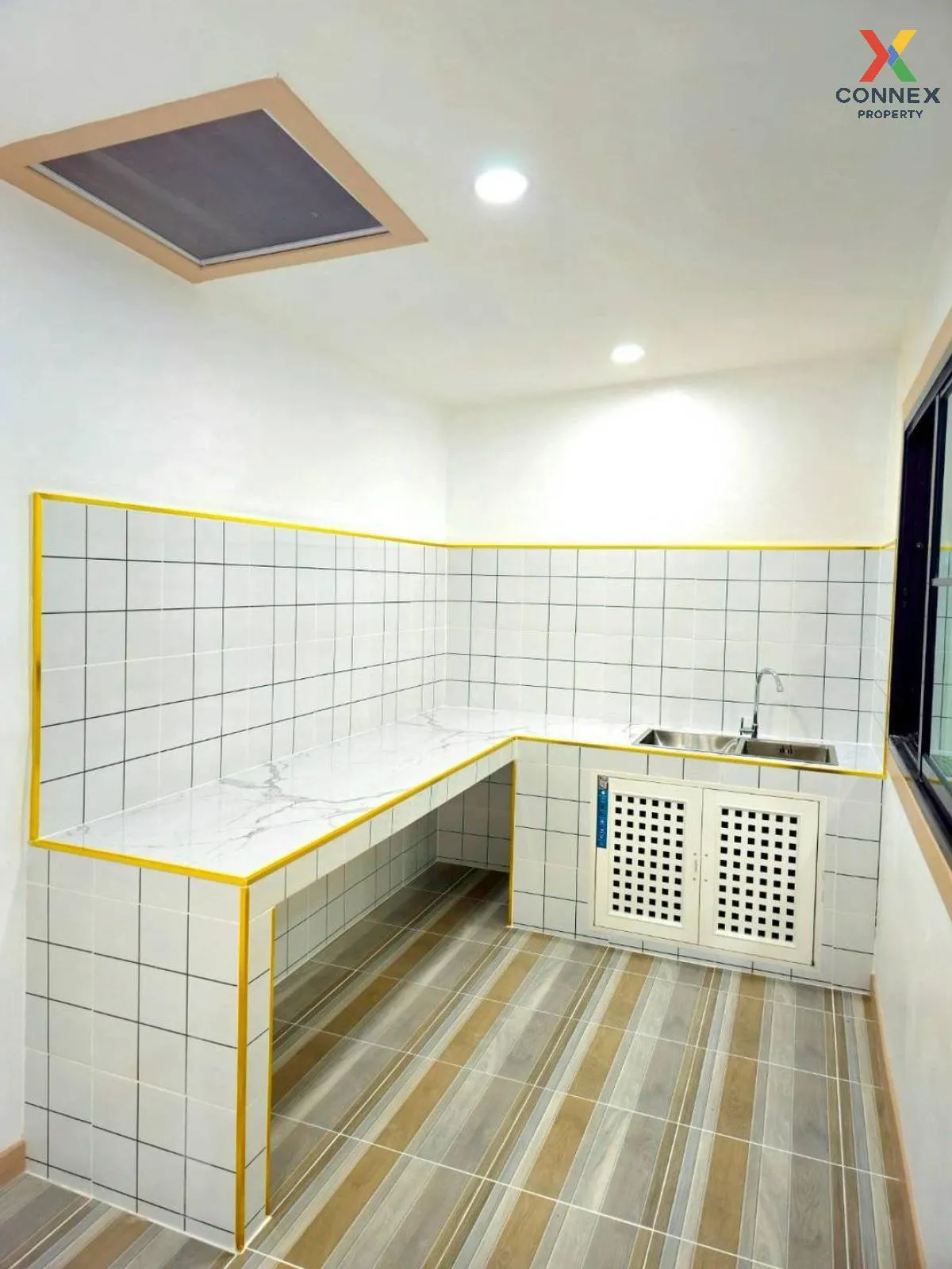 For Sale Townhouse/Townhome  , Baan Buathong 4 Baan Kluay-Sai Noi