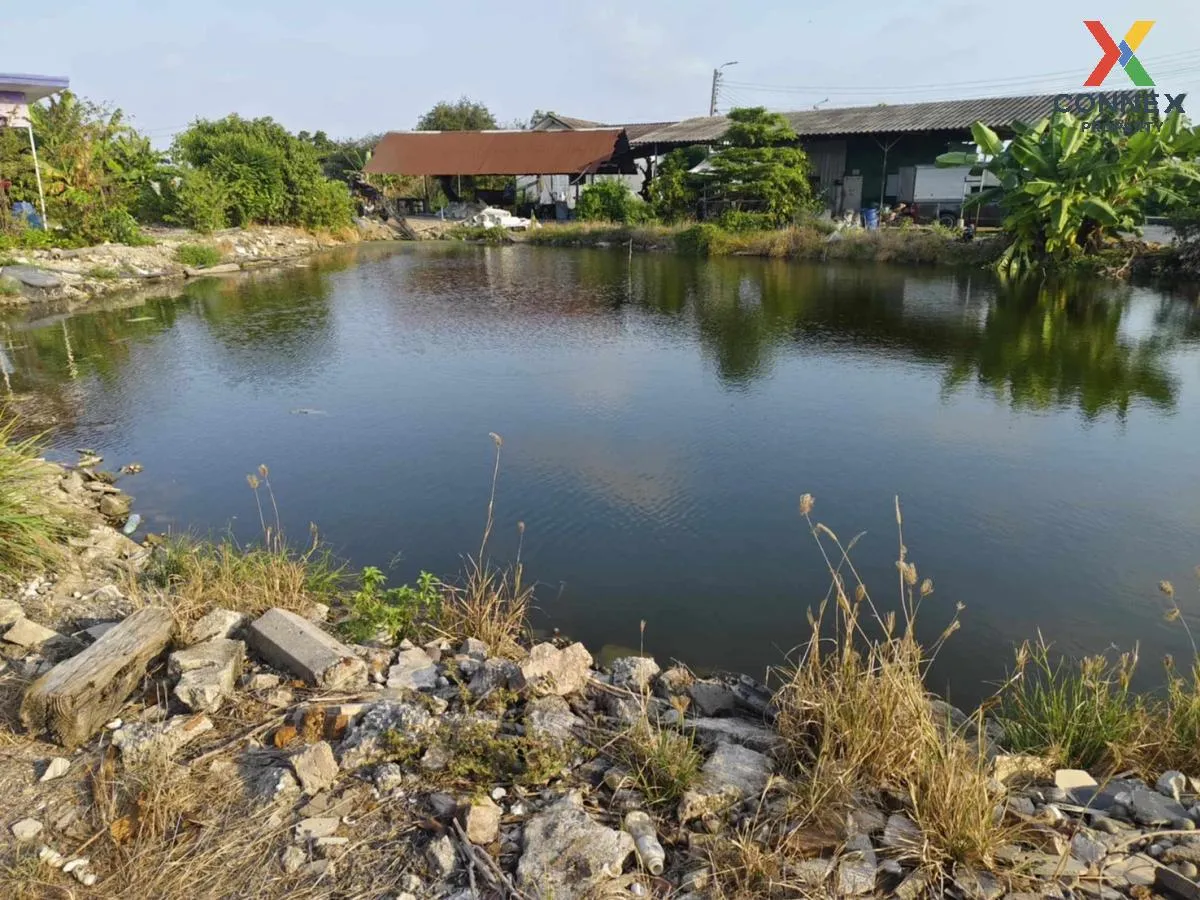For Sale Land with buildings , Bang Pla , Bang Phli , Samut Praka