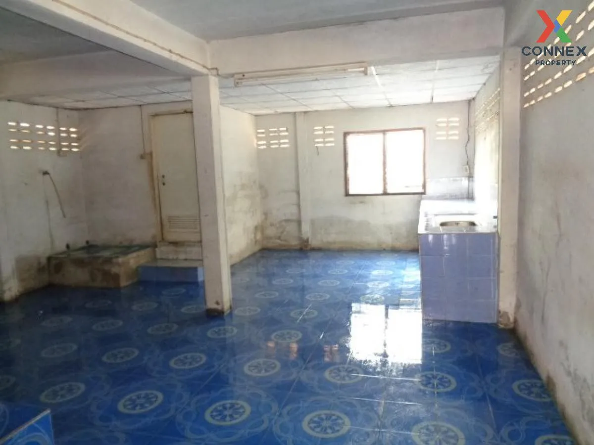 For Sale Half-brick, half-wooden house, Udon Thani, 58 sq m., Pho
