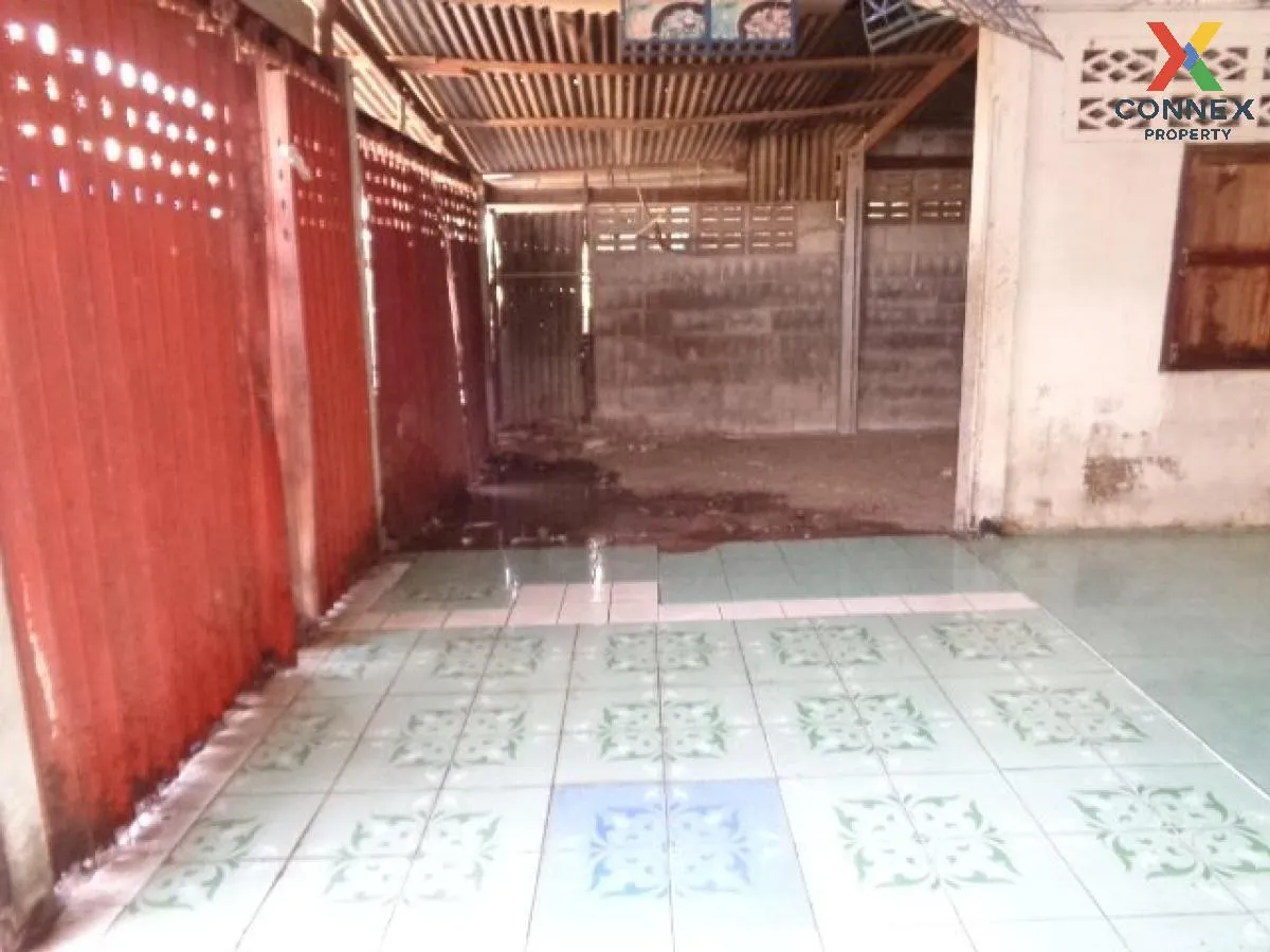 For Sale Half-brick, half-wooden house, Udon Thani, 58 sq m., Pho