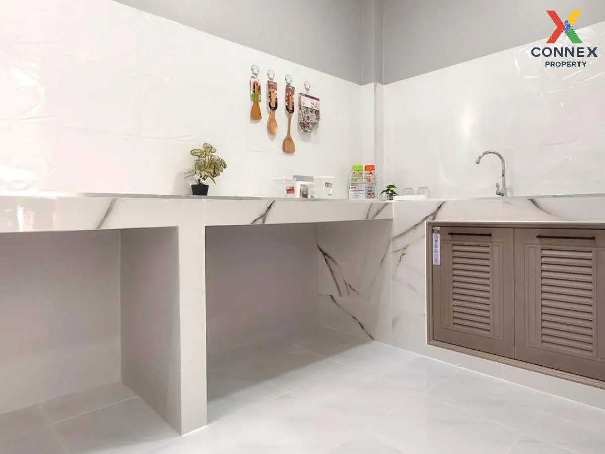For Sale Townhouse/Townhome  , Baan Buathong 4 Baan Kluay-Sai Noi
