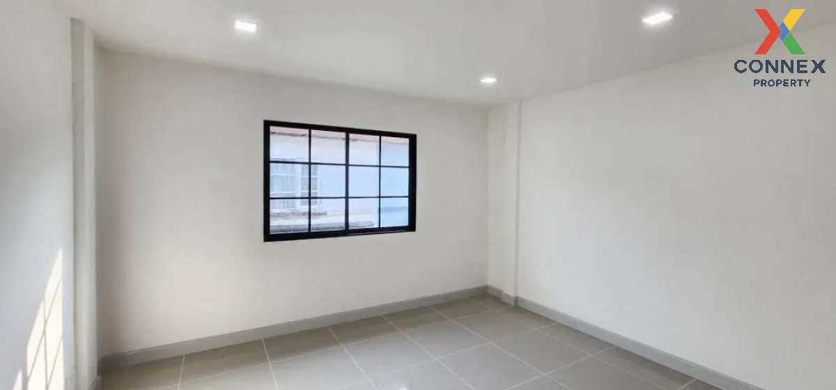 ขายทาวน์เฮ้าส์/ทาวน์โฮม  บ้านลุมพินี บางบัวทอง MRT-คลองบางไผ่ พิม