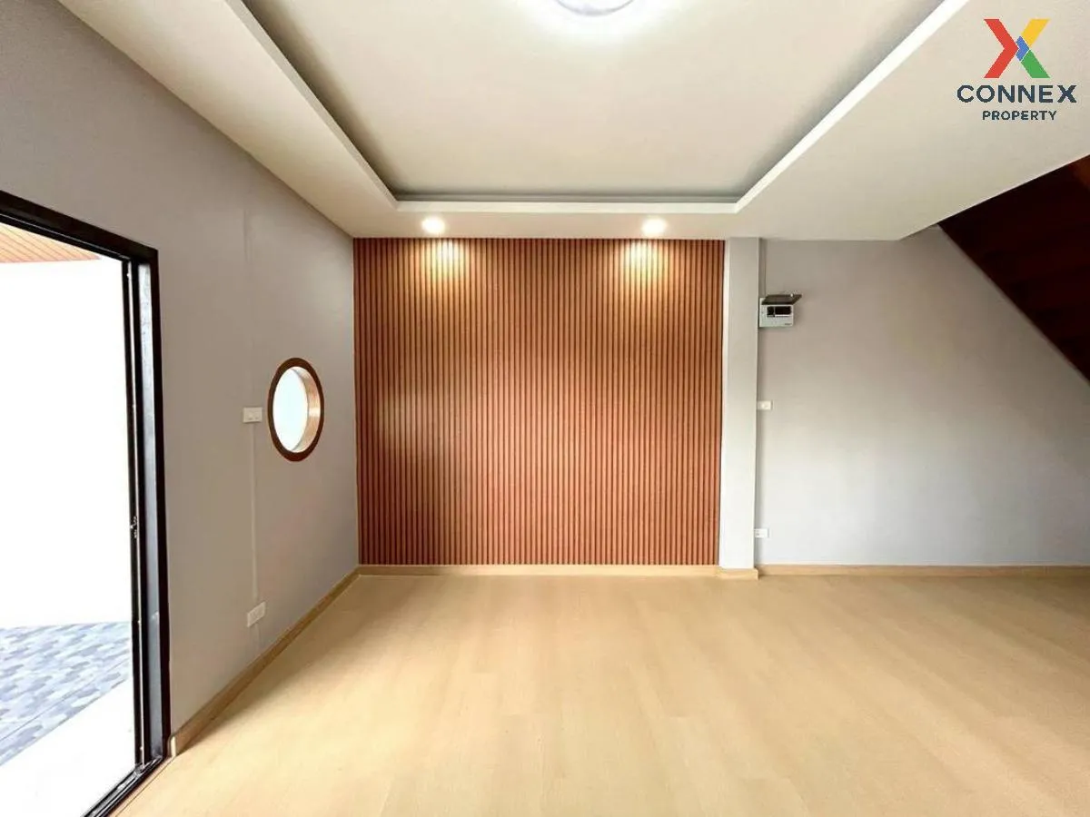 ขายทาวน์เฮ้าส์/ทาวน์โฮม  บ้านบัวทอง 4 บ้านกล้วย-ไทรน้อย รีโนเวทให