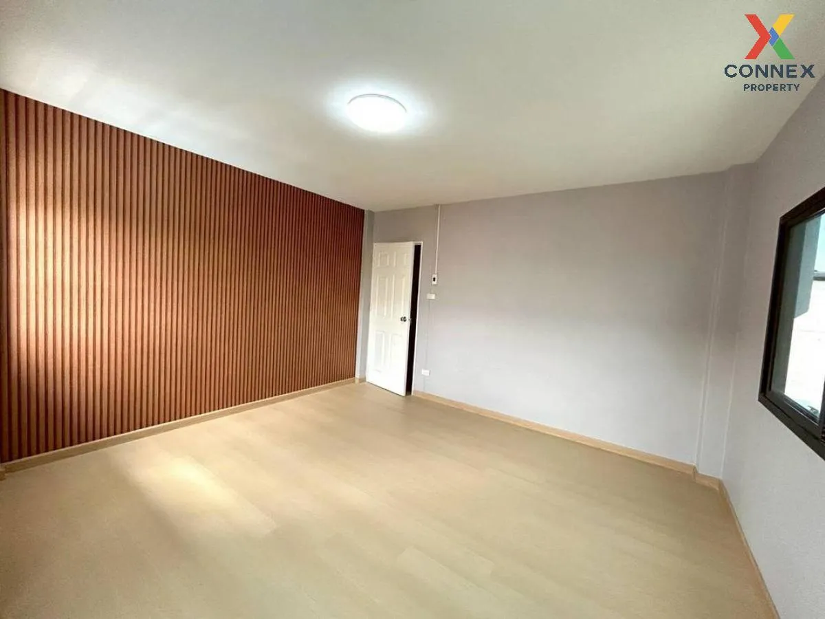 ขายทาวน์เฮ้าส์/ทาวน์โฮม  บ้านบัวทอง 4 บ้านกล้วย-ไทรน้อย รีโนเวทให